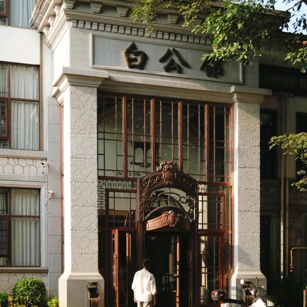 B989842C-A628-4C67-AD62-6D2767E09B57 B989842C-A628-4C67-AD62-6D2767E09B57