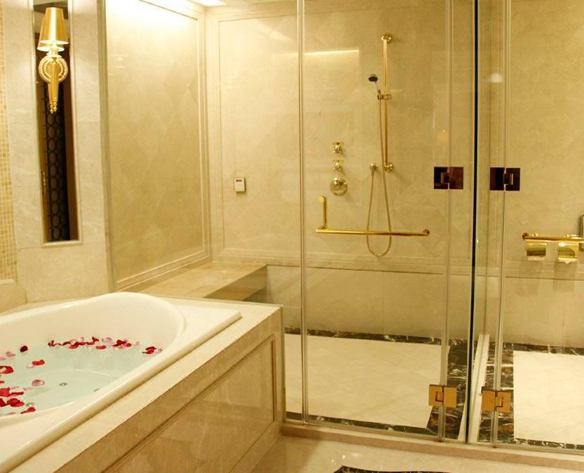 0206m120008alaa36677B_W_1080_808_R5_D 0206m120008alaa36677B_W_1080_808_R5_D