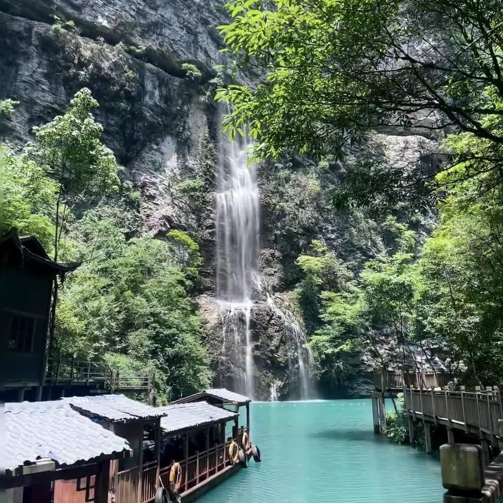 A0558B6D-6ED9-4D5C-BF36-1C0A144C12C8 A0558B6D-6ED9-4D5C-BF36-1C0A144C12C8