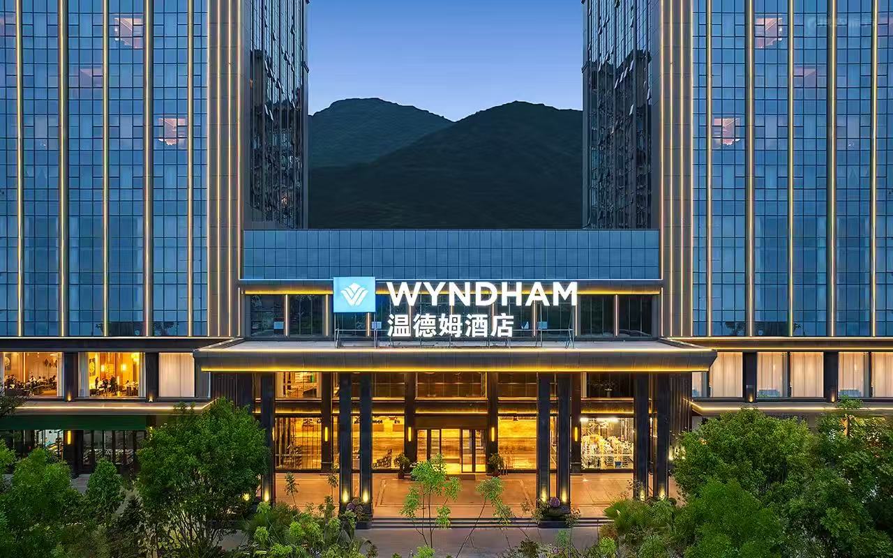 西双版纳俊豪温德姆酒店-联系我们果博东方有限公司客服电话15012099998(直属公司)