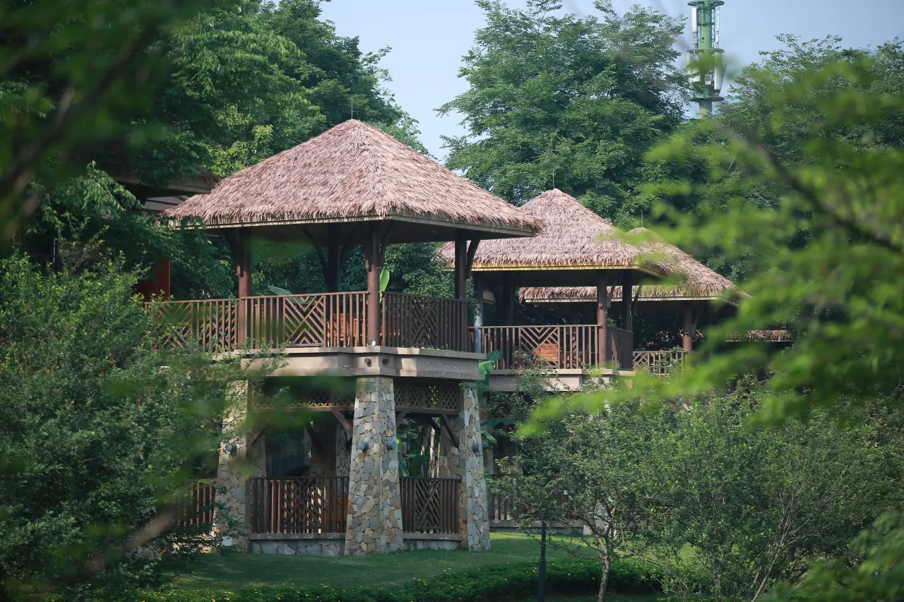 豪华湖景驷马屋