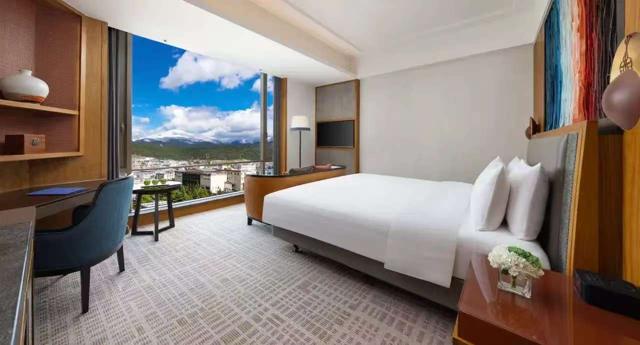 豪华山景大床房-尽览魅力高原山景