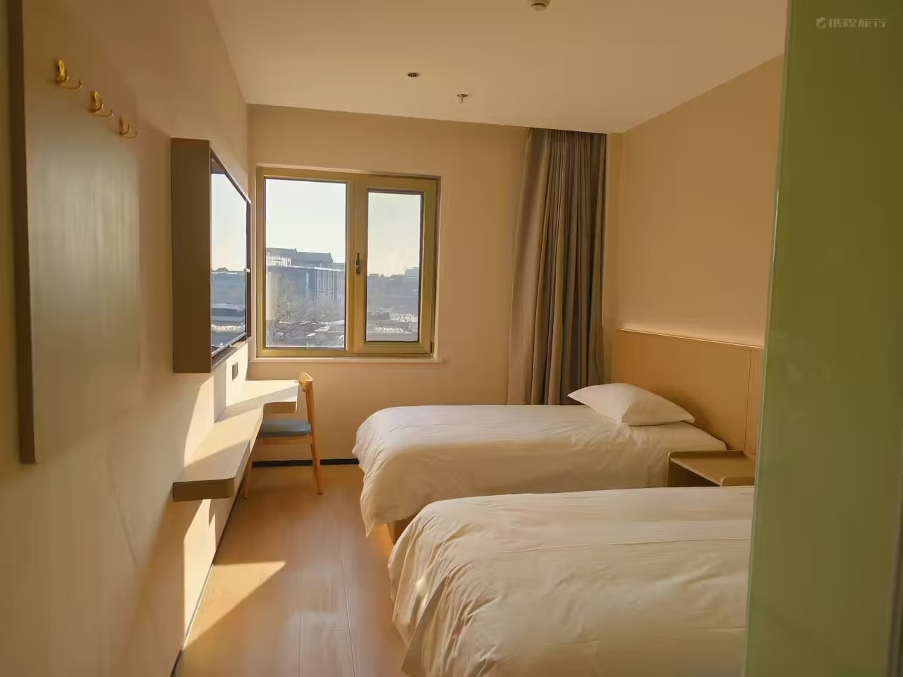 标准双床间A(全屋智能客控+大栅栏胡同景观)