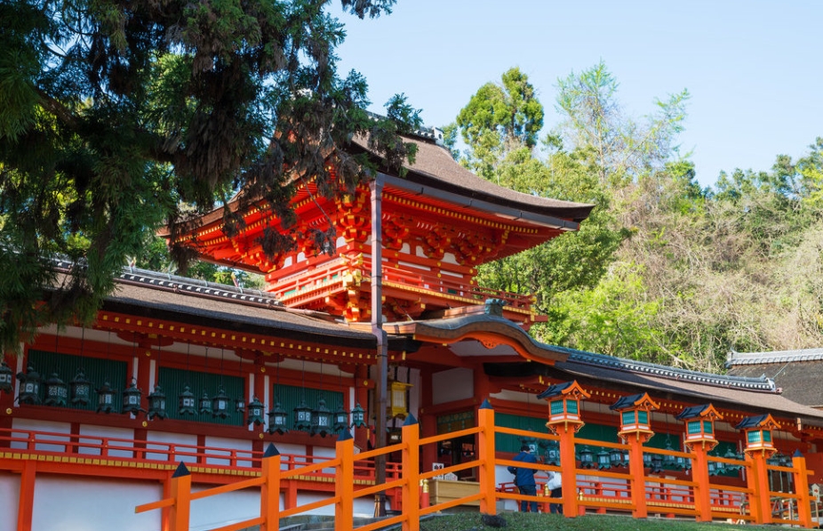 屏幕截图_10-11-2025_8520_cn.bing.com